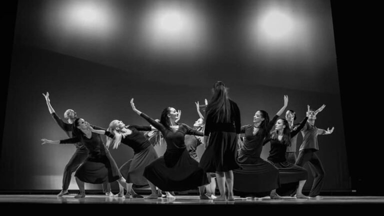 Aescena Escuela de Danza — official school photo